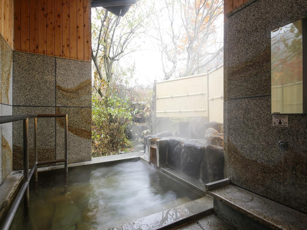 Ryokan Kutsuroginoya Yuu Такаяма Екстер'єр фото