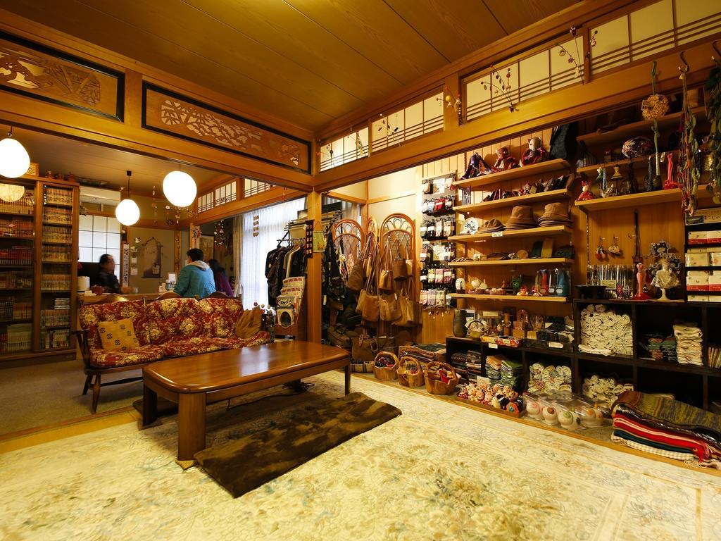 Ryokan Kutsuroginoya Yuu Такаяма Екстер'єр фото