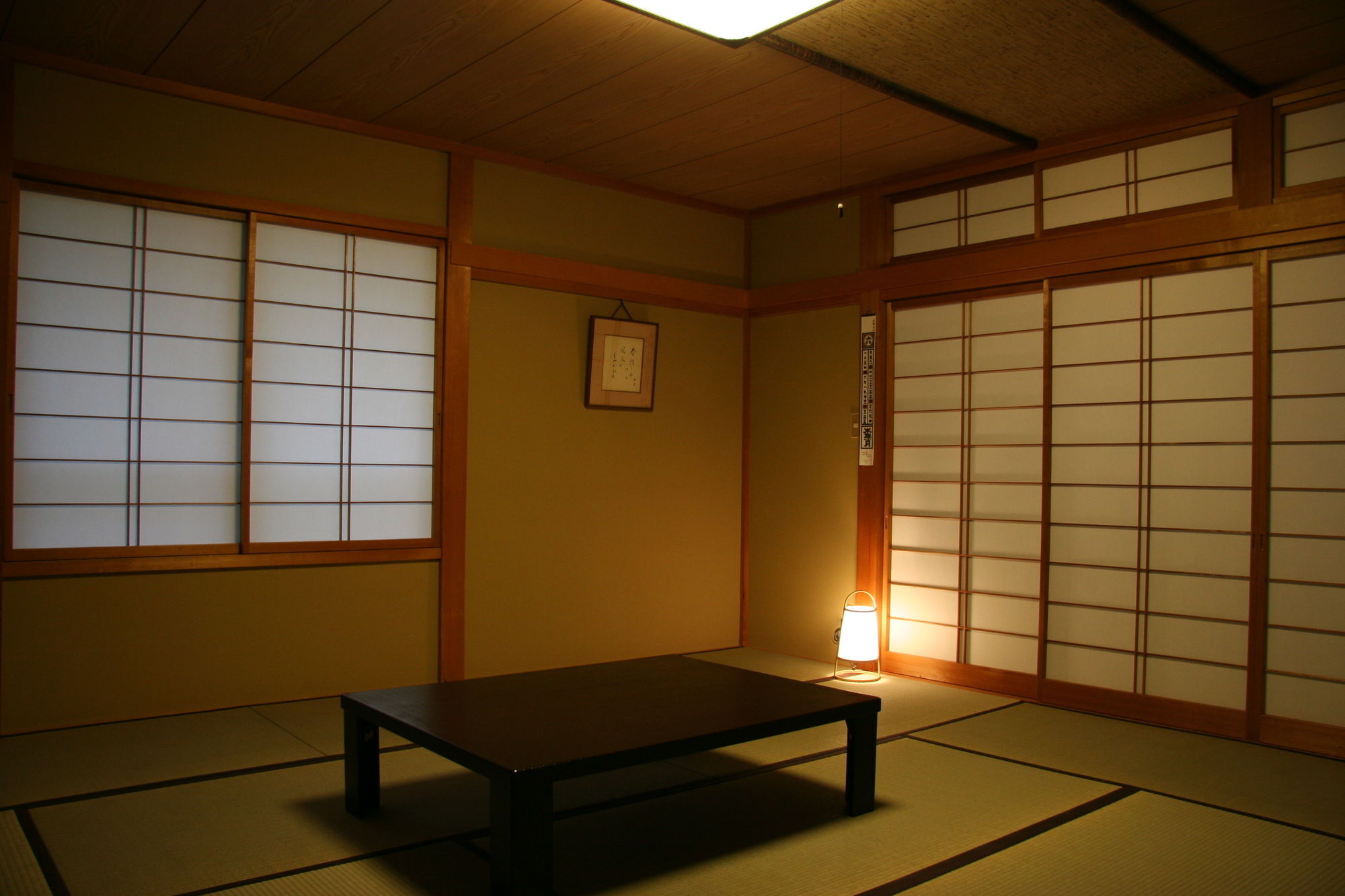 Ryokan Kutsuroginoya Yuu Такаяма Екстер'єр фото