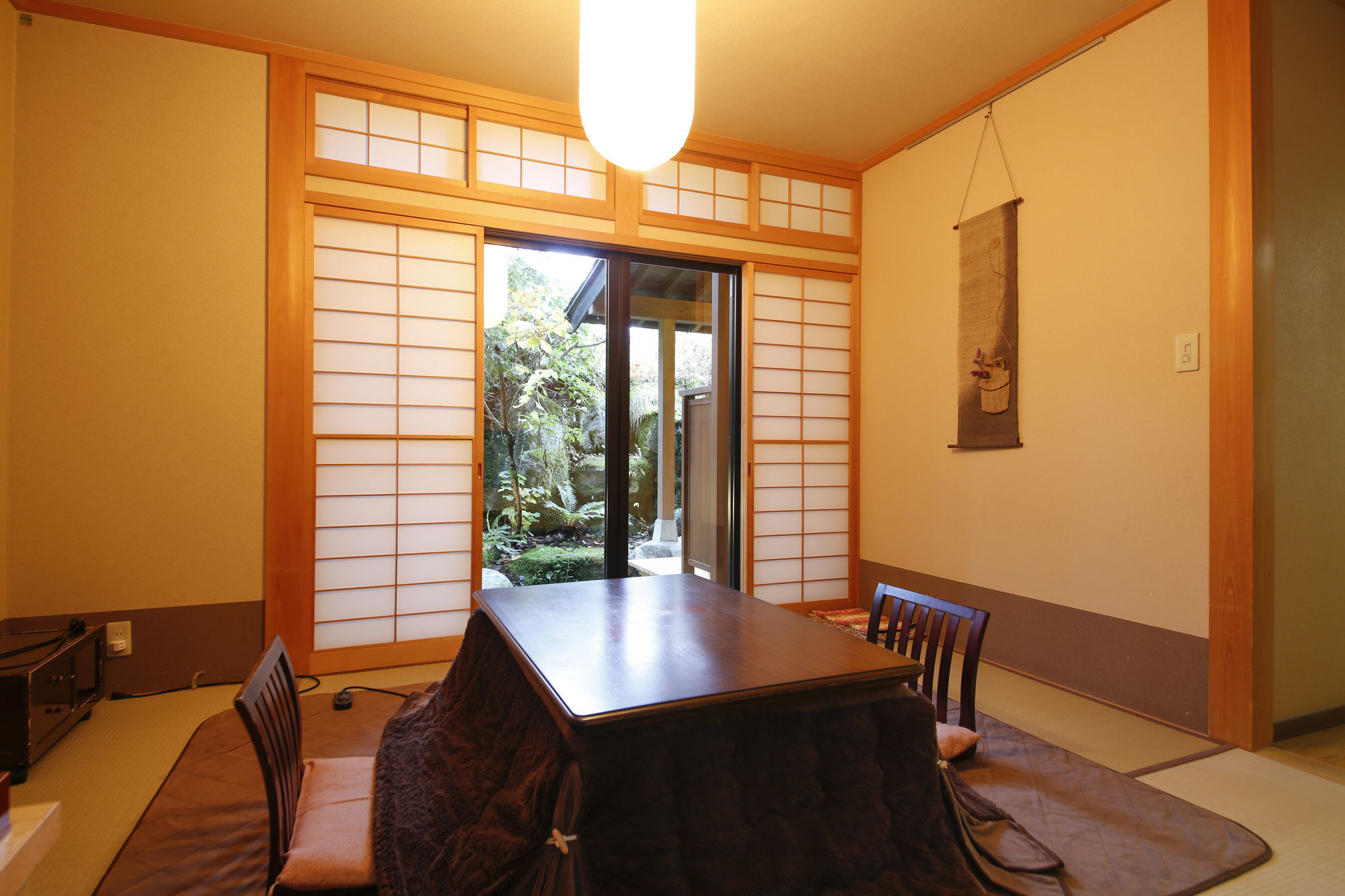 Ryokan Kutsuroginoya Yuu Такаяма Екстер'єр фото